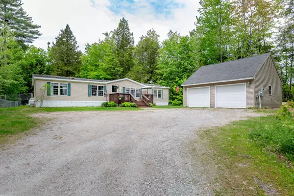 1172 Ridge RD, Bowdoinham, ME 04008