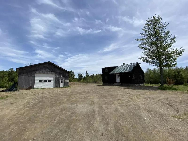 1015 Colby RD, Palermo, ME 04354