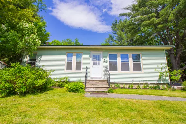 Hampden, ME 04444,32 Coldbrook RD