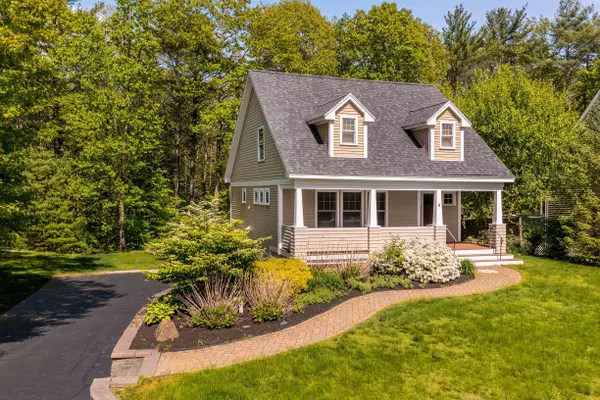 4 Devon Woods DR, Kittery, ME 03904