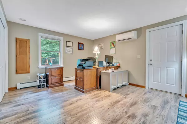 Lyman, ME 04002,50 Country WAY