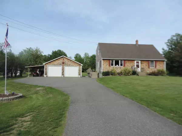 Glenburn, ME 04401,23 Leavitt LN