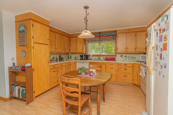 Avon, ME 04966,472 River RD