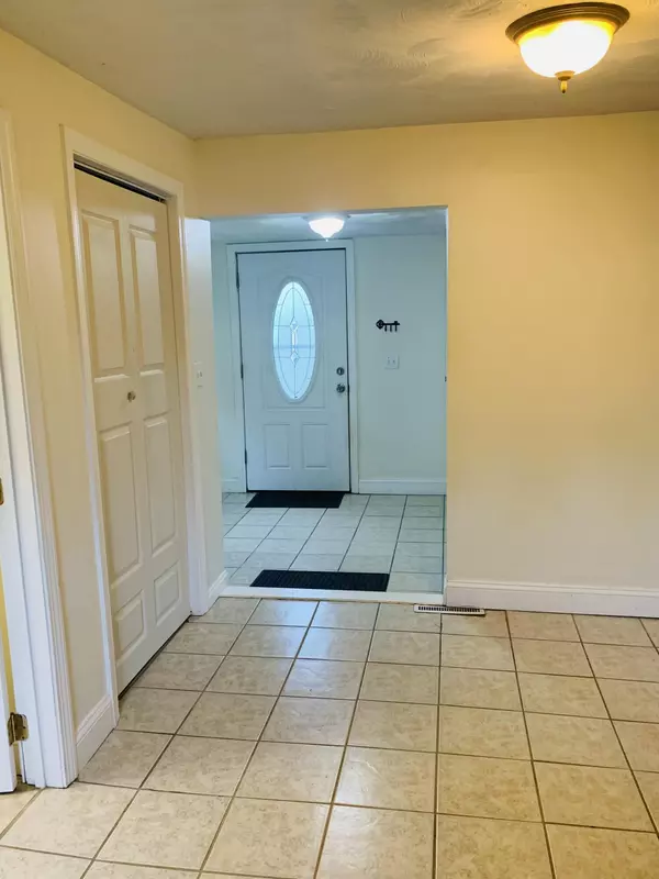 Waterville, ME 04901,126 Carver ST