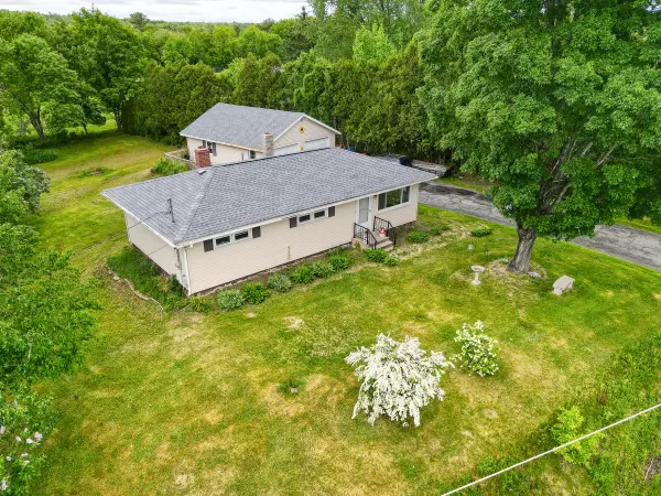 1045 Pittston School ST, Pittston, ME 04345