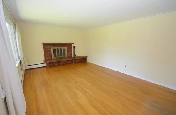 Hampden, ME 04444,147 Kennebec RD