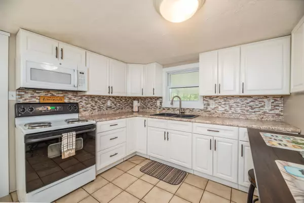 Gardiner, ME 04345,207 Harrison AVE