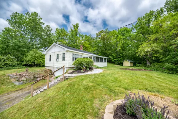 Gardiner, ME 04345,207 Harrison AVE