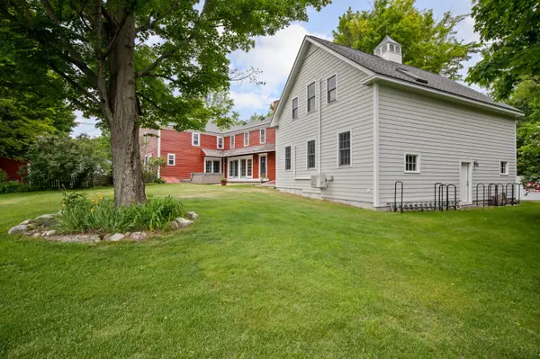 North Yarmouth, ME 04097,392 Walnut Hill RD