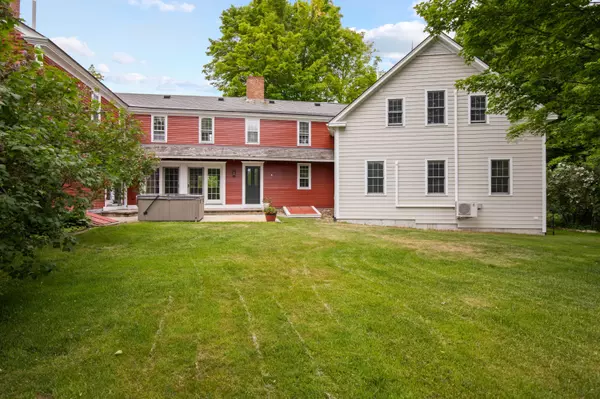 North Yarmouth, ME 04097,392 Walnut Hill RD