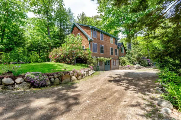 303 S Dyer Neck RD, Newcastle, ME 04553