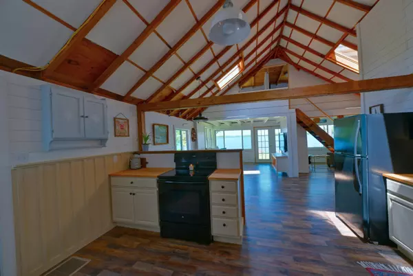 Glenburn, ME 04468,138 Beechwood AVE