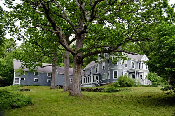 256 Oak Hill RD, Auburn, ME 04210