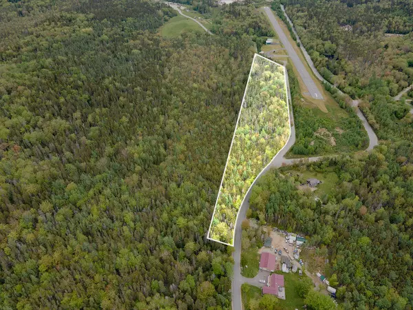 00 Airport RD, Stonington, ME 04681