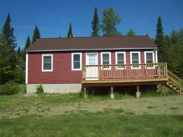 4 Oak Road, Mattawamkeag, ME 04451