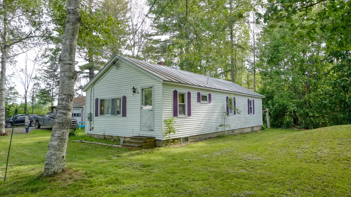 Madison, ME 04950,962 E East Madison RD