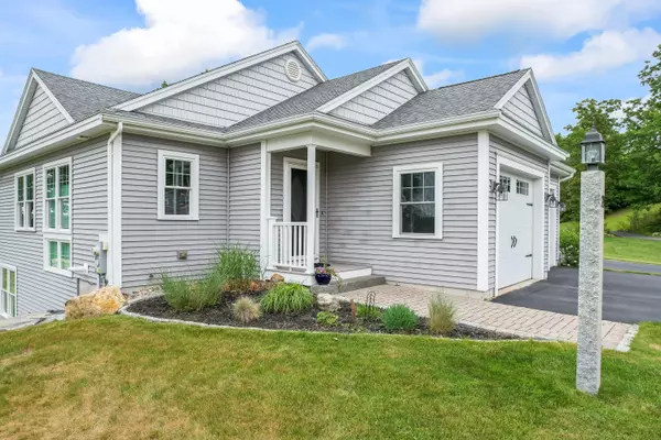 Gray, ME 04039,21 Callaway DR #9