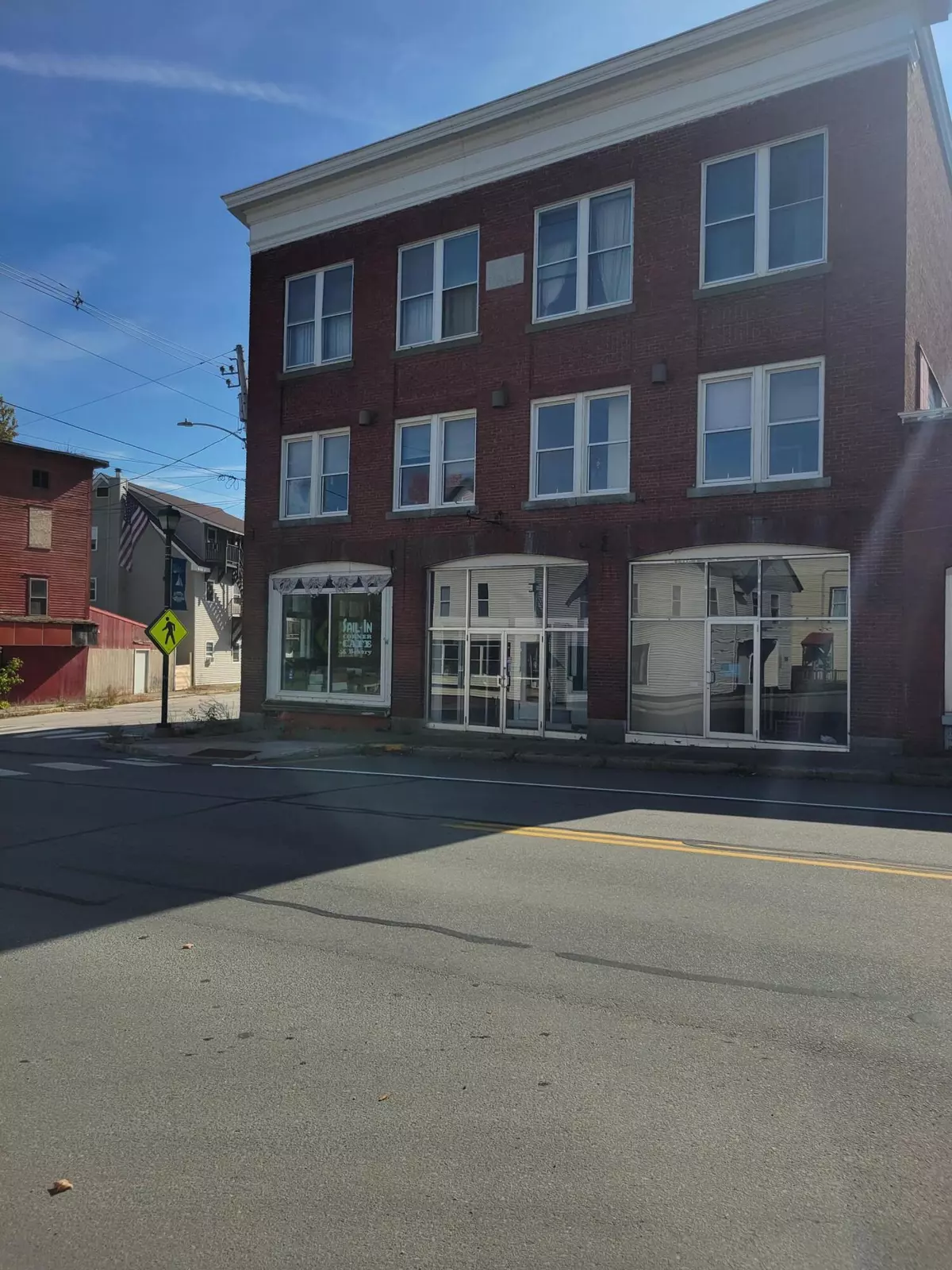 Newport, ME 04953,161 Main ST