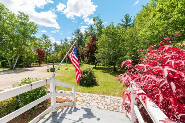 Kingfield, ME 04947,414 Main ST