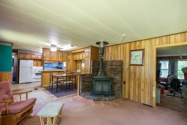 Mount Vernon, ME 04352,93 Dunns Corner RD