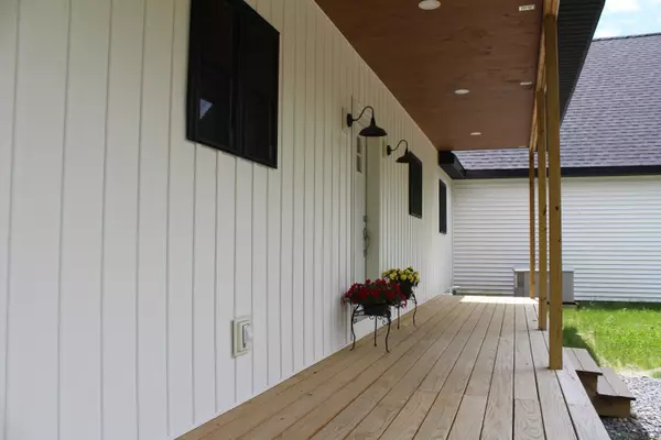 West Gardiner, ME 04345,93 Oakwood RD