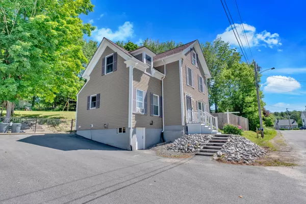 Sabattus, ME 04280,29 Hemlock ST