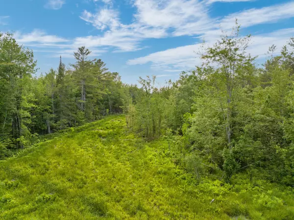 Pittston, ME 04345,57 Parker RD