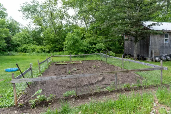 Passadumkeag, ME 04475,43 Pleasant Street