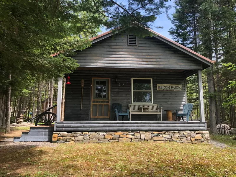 86 Bog Brook RD, Island Falls, ME 04747