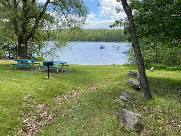 Naples, ME 04055,13 Busy Bee RD