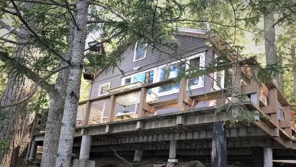 75 Garland Pond RD, Sebec, ME 04426