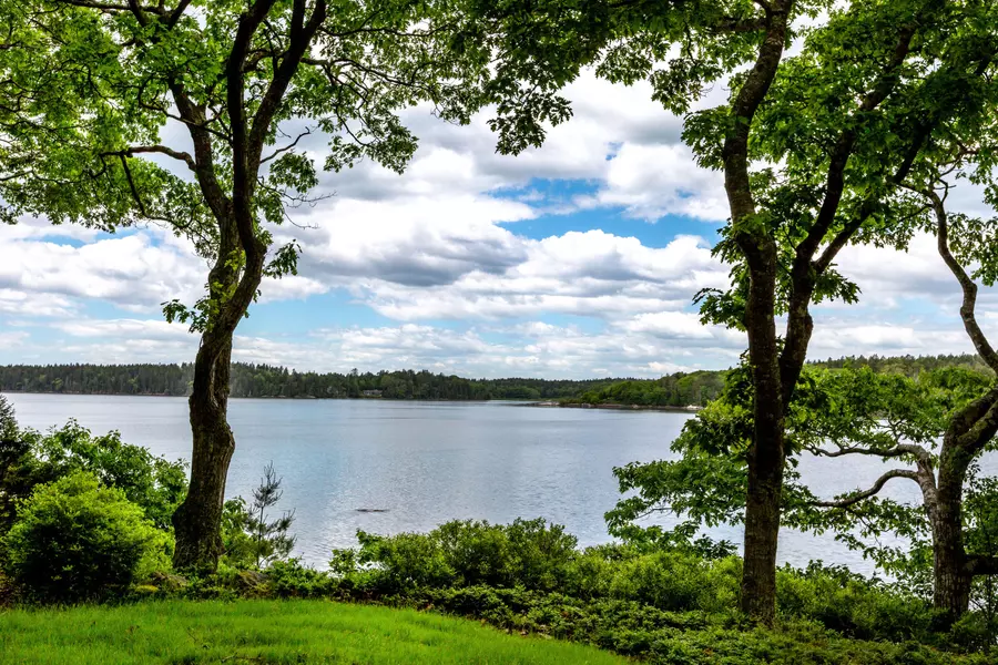 53 North Bay RD, Georgetown, ME 04548
