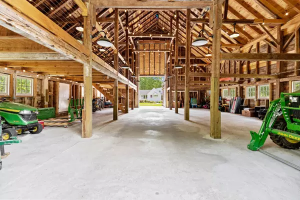 Freeport, ME 04032,107 Wolfe's Neck RD