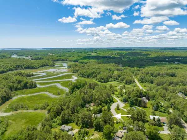 Freeport, ME 04032,9 Tidal Brook RD