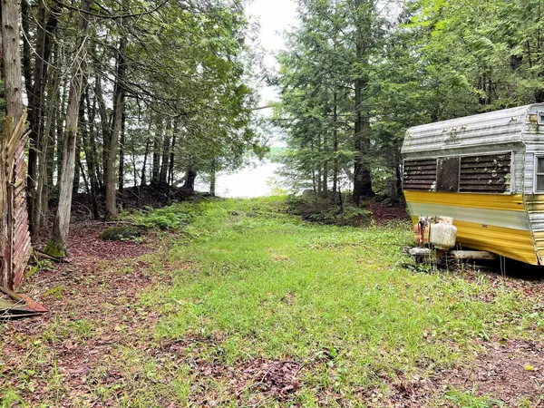 Palmyra, ME 04965,M 14 L 09 White's Pond Camp Road