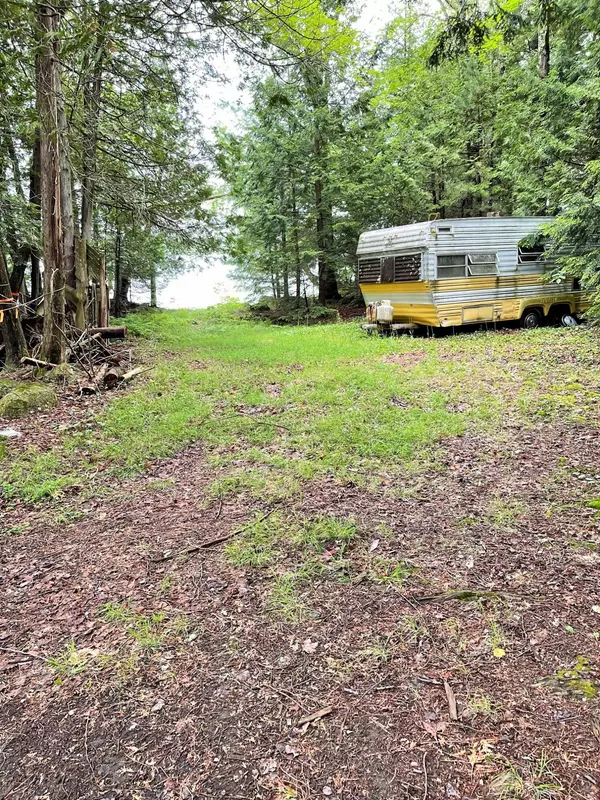 Palmyra, ME 04965,M 14 L 09 White's Pond Camp Road