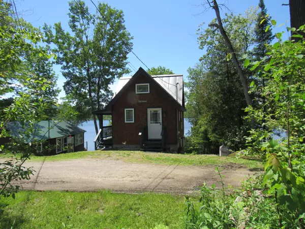 Jackman, ME 04945,9 Moose Point LN