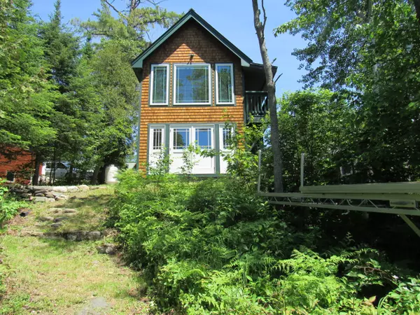 Jackman, ME 04945,9 Moose Point LN