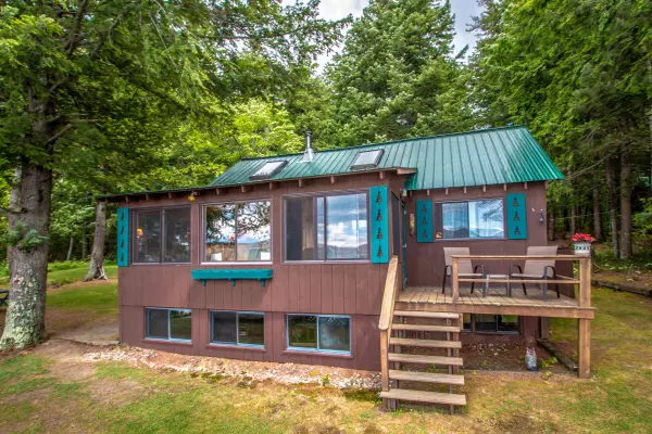 Fryeburg, ME 04037,30 Hastings DR