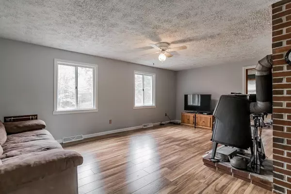 Lisbon, ME 04250,135 Moody RD