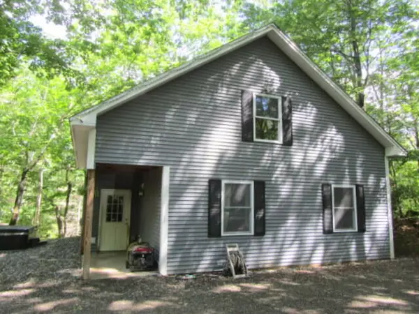 52 Andrews RD, Sumner, ME 04292