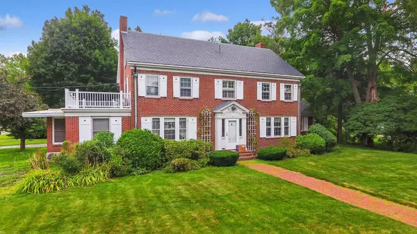 Waterville, ME 04901,127 Silver ST