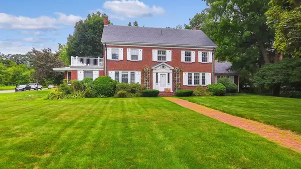 Waterville, ME 04901,127 Silver ST