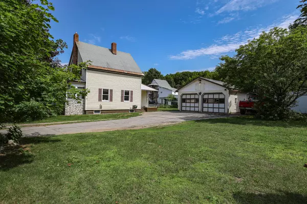 84 Kimball AVE, Mexico, ME 04257