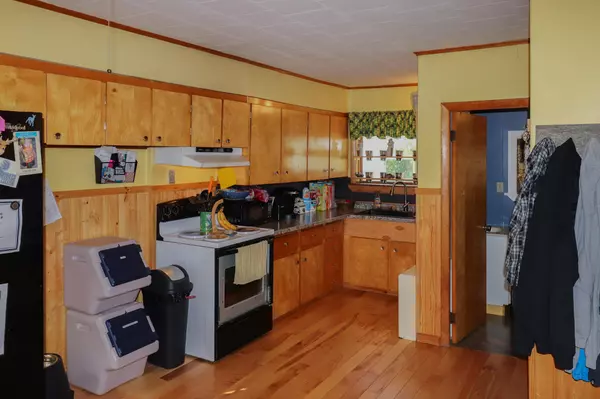 Mexico, ME 04257,84 Kimball AVE