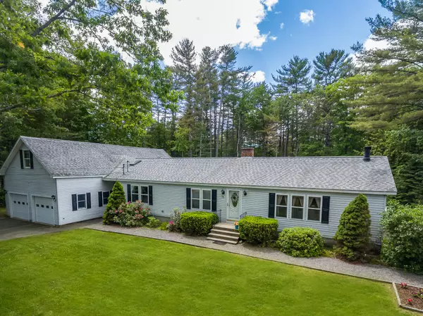 46 Cathance RD, Topsham, ME 04086