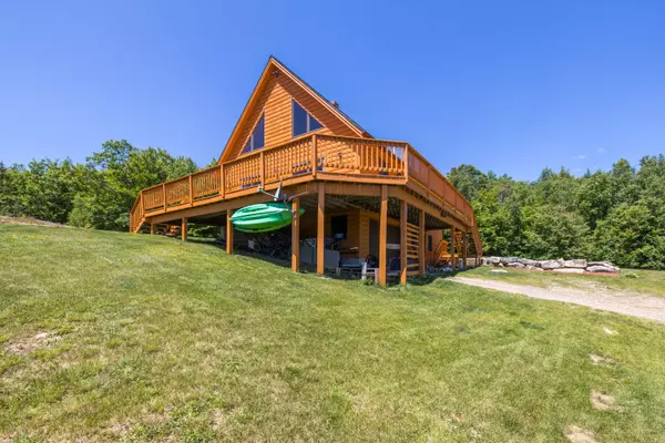 87 Mountain View DR, Peru, ME 04290