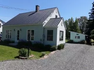 37 Elizabeth ST, Presque Isle, ME 04769