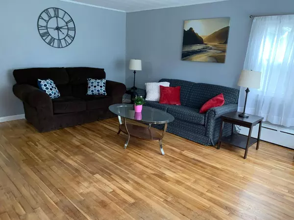 Orono, ME 04473,27 Charles ST