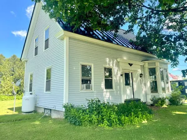 1426 Benton AVE, Benton, ME 04901